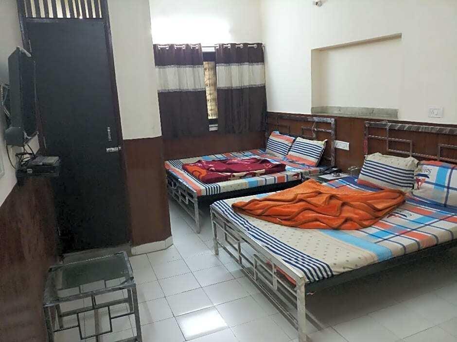 Нью-Дели: Hotel Bajrang