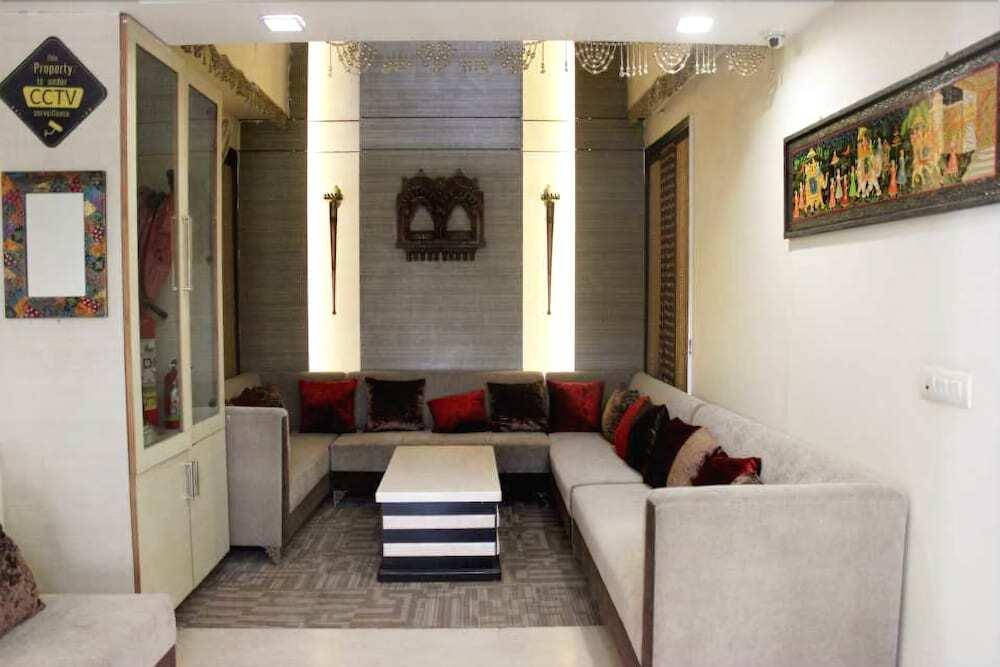 Lavish Inn — фото 1