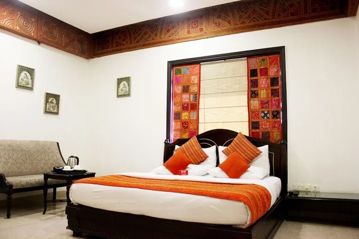 Нью-Дели: Lavish Inn