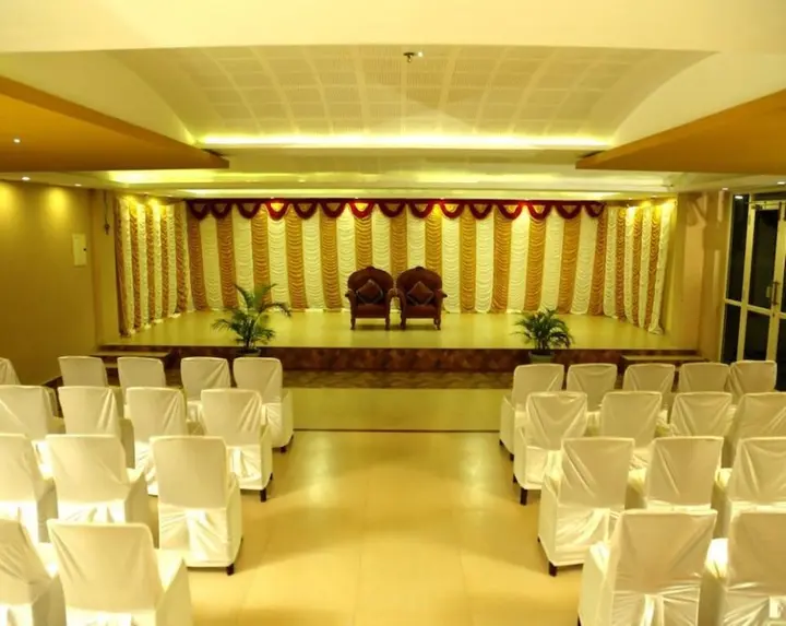 Бандипур: Sasthapuri Hotels