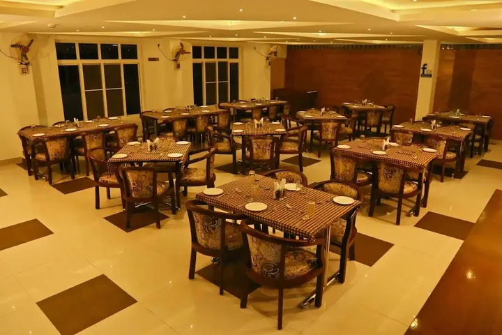 Бандипур: Sasthapuri Hotels