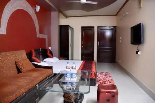 Узел Хануманангарх: Narang Hotel