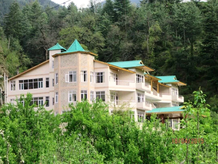 Наггар: Snow Touch Resort (Shri Nath Group)