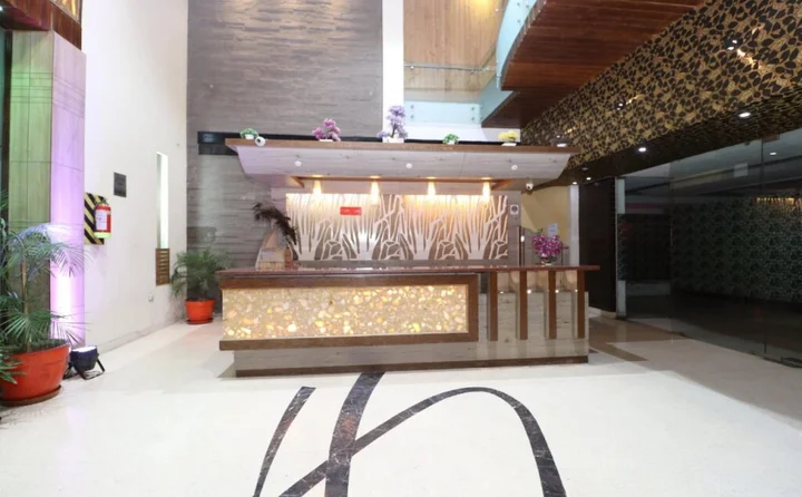 Лудхиана: Hotel Ivory Retreat