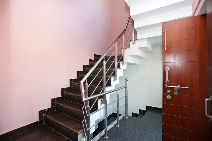 OYO Rooms Huda City Center Market District — фото 1