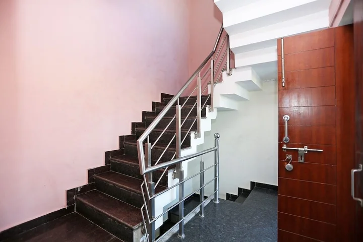 Гуруграм: OYO Rooms Huda City Center Market District