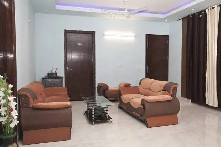 OYO Rooms Huda City Center Market District — фото 3