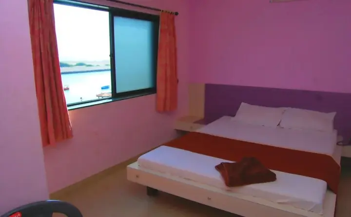 Дварка: Hotel Rajadhiraj