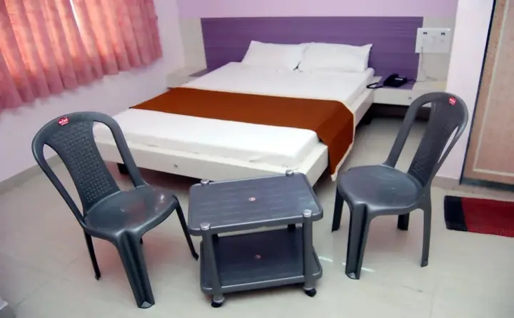 Дварка: Hotel Rajadhiraj
