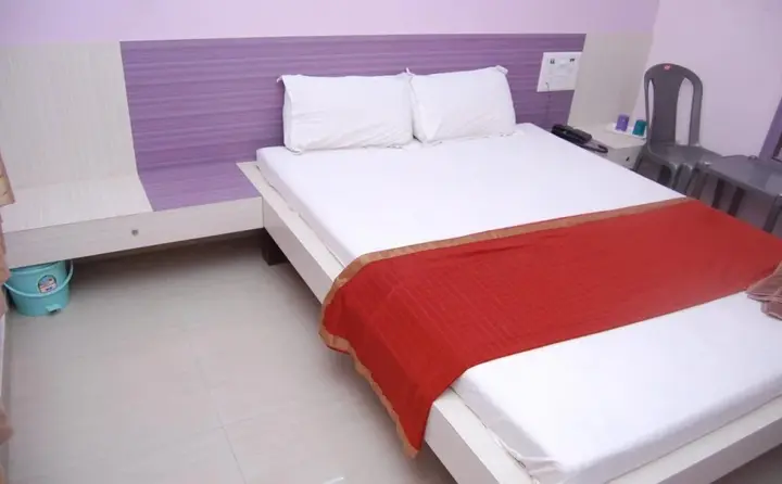 Дварка: Hotel Rajadhiraj