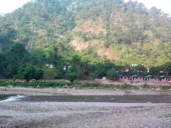 Ришикеш: River Valley Resort