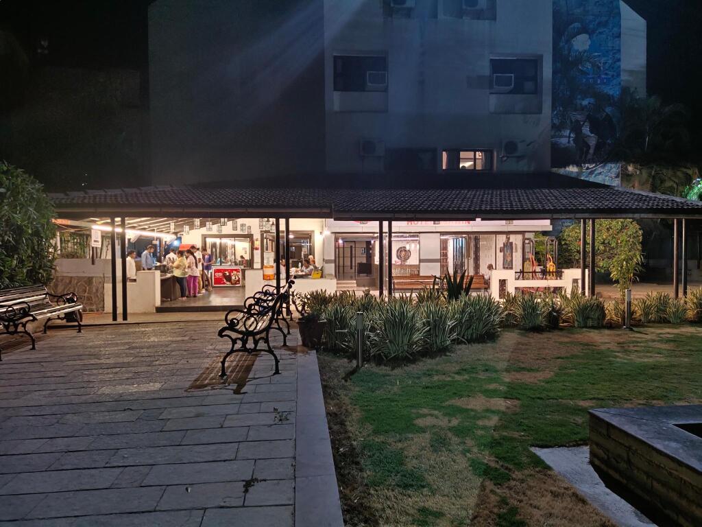 Игатпури: Hotel Ashwin Igatpuri, Pure Veg & Jain Food