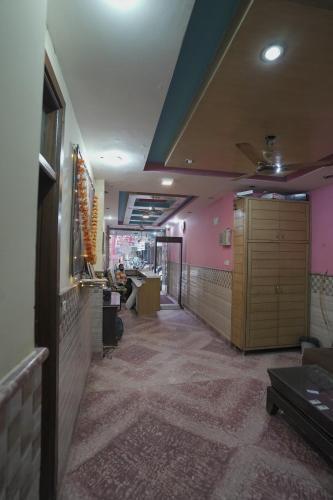 Нью-Дели: Hotel Nandi Mahadev By WB Inn