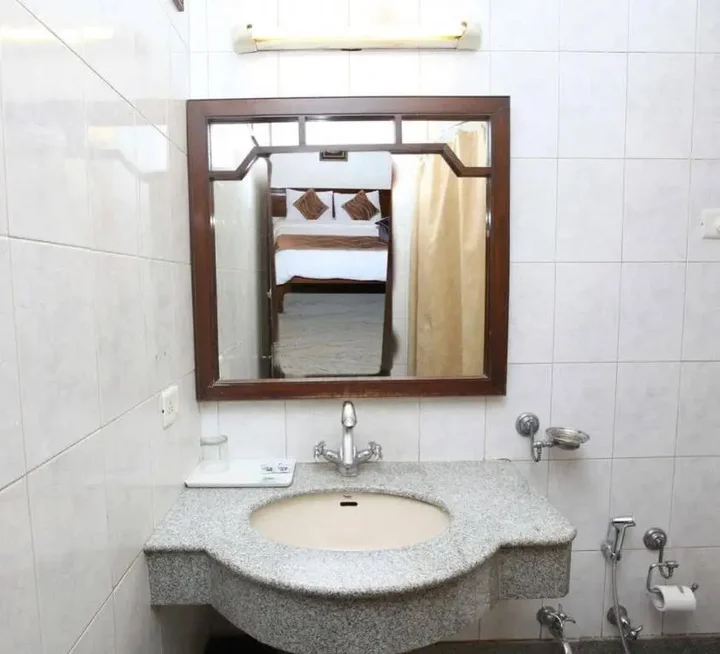 Нью-Дели: OYO Rooms C R Park