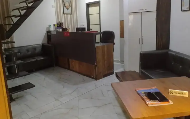 Сурат: Hotel Welcome Palace