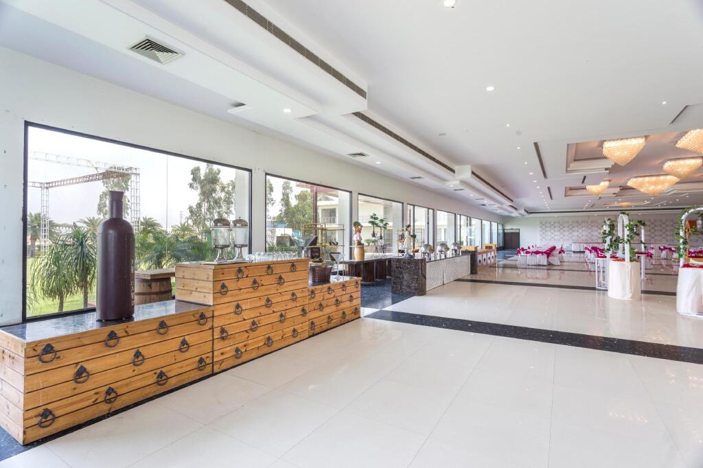 Амбала: MM Continental Hotel
