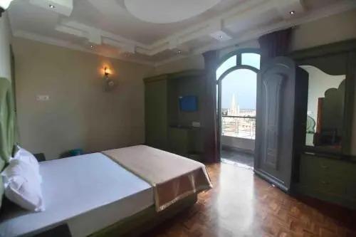 Eraniel: Hotel Chithra