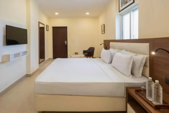 Наинитал: Sarthak INN
