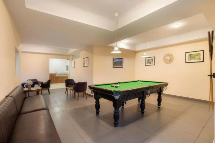 Наинитал: Sarthak INN