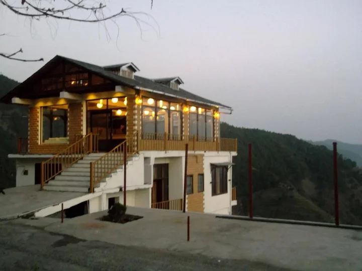 Чамба: Atithis Resort