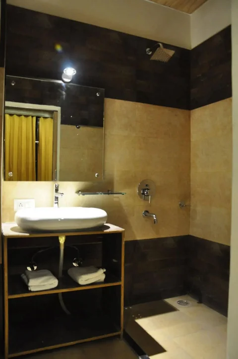 Чамба: Atithis Resort
