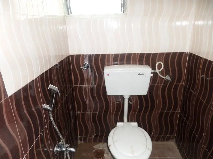 Тхане: Riya Raj Hotel
