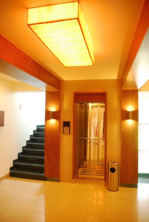 Тхане: Capital O 74167 Hotel Mourya Residency