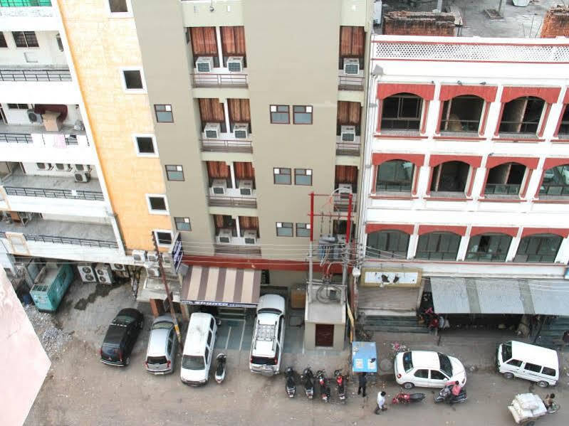 Лакхнау: Hotel Shanta VS Continental