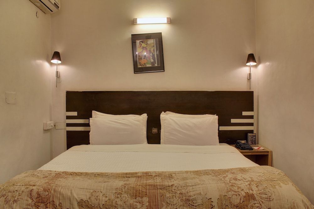 Нью-Дели: OYO 358 Hotel Golden Leaf