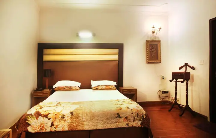 Нью-Дели: OYO 358 Hotel Golden Leaf