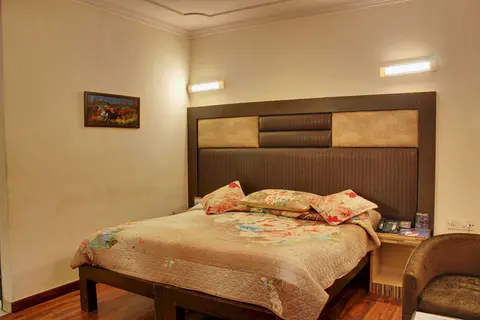 Нью-Дели: OYO 358 Hotel Golden Leaf