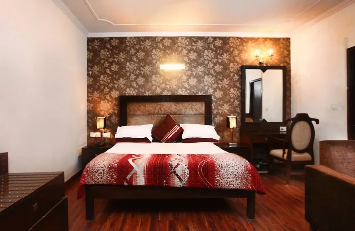 Нью-Дели: OYO 358 Hotel Golden Leaf