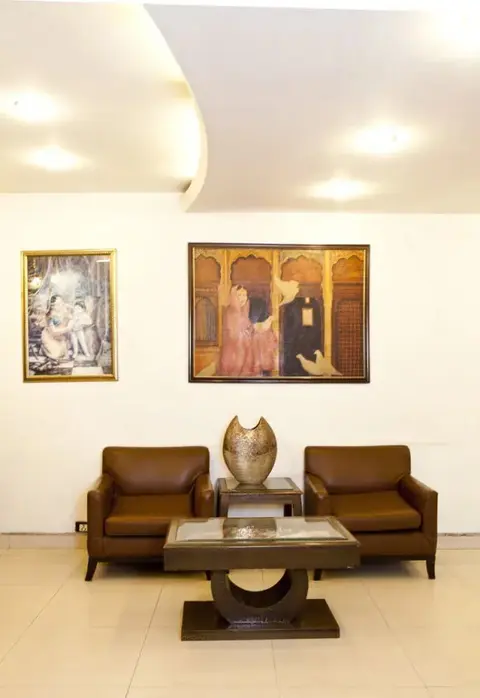 Нью-Дели: OYO 358 Hotel Golden Leaf