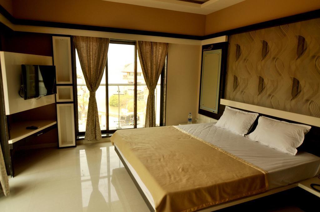 Йесейд: Hotel Elegant