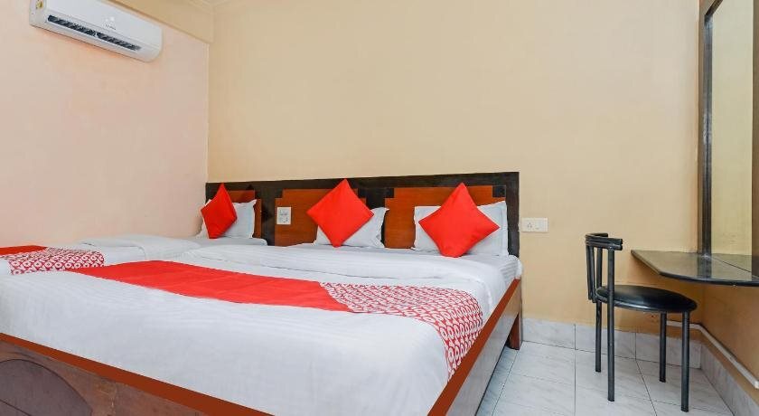 Пуна: Hotel Suraj