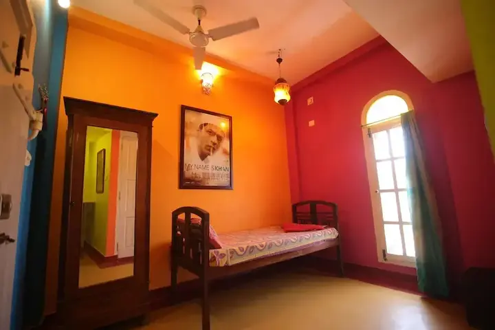 Пудучерри: Holi-Wood Guesthouse
