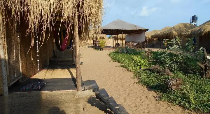 Южный Гоа: Lotus Oasis Beach Huts Resort