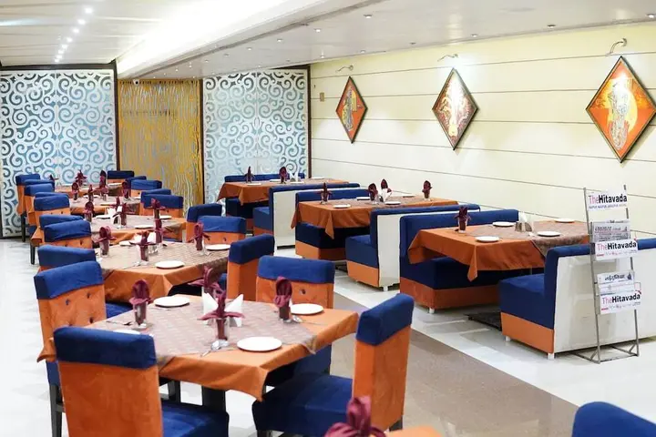 Райпур: Hotel Venkatesh International