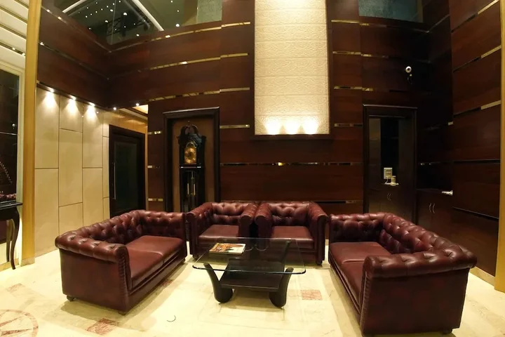 Райпур: Hotel Venkatesh International