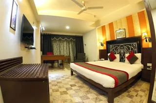 Райпур: Hotel Venkatesh International