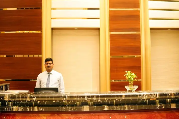Райпур: Hotel Venkatesh International