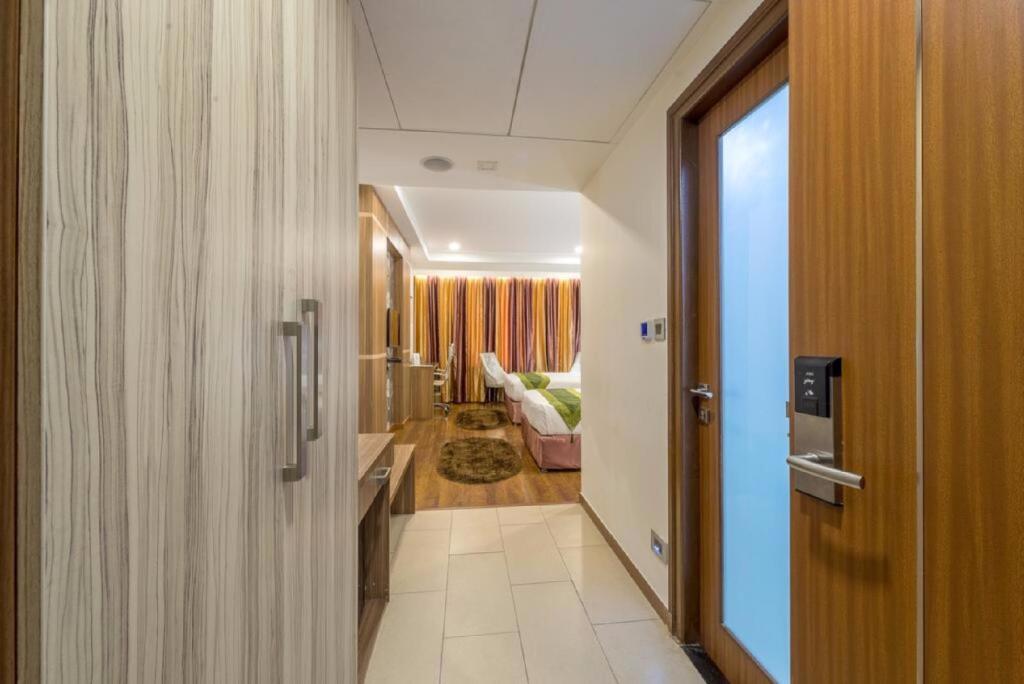 Бангалор: Treebo Select Sahar Pavilion