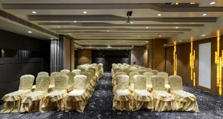 Бхопал: Hotel Atishay
