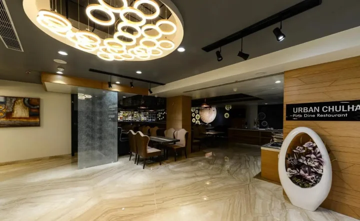 Бхопал: Hotel Atishay