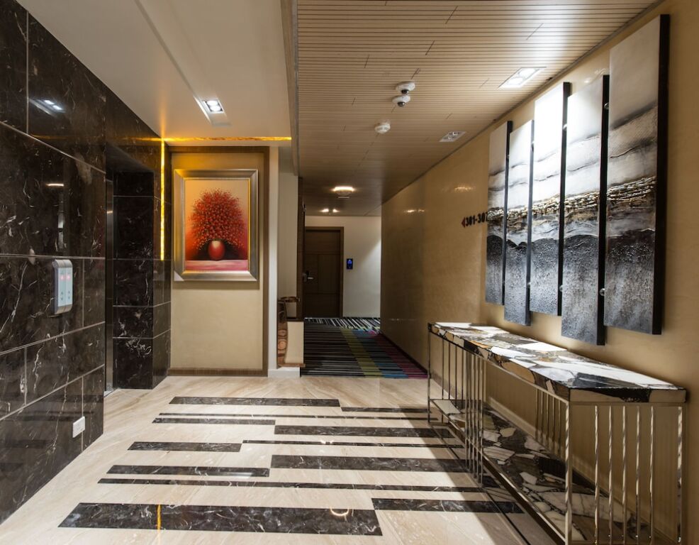 Бхопал: Hotel Atishay