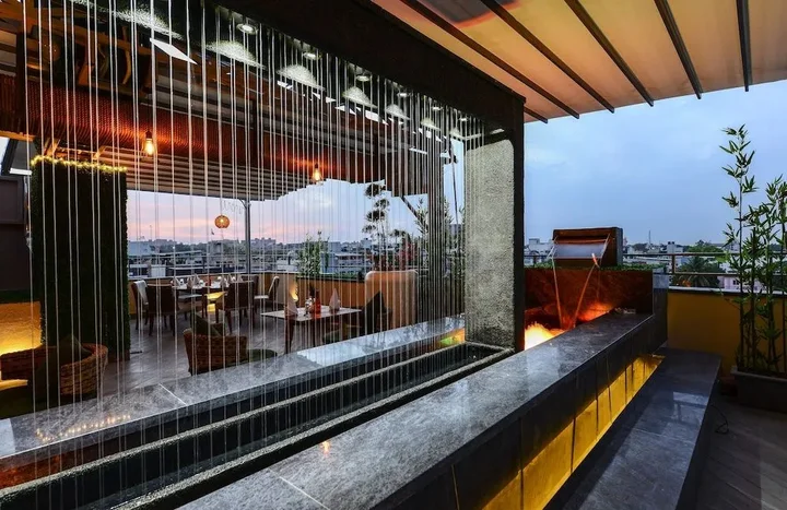 Бхопал: Hotel Atishay
