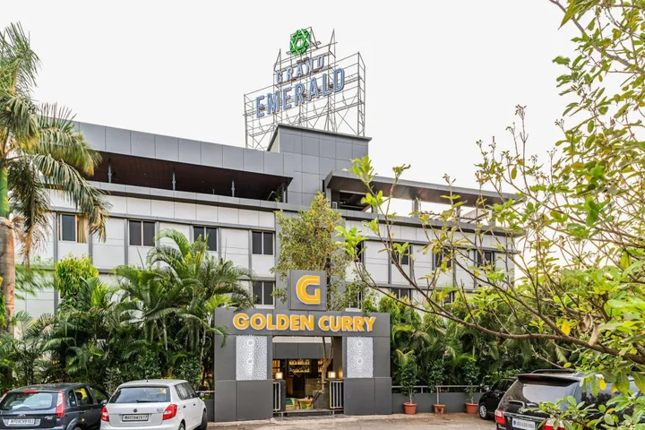 Пимпри-Чинчвад: Treebo Premium Grand Emerald