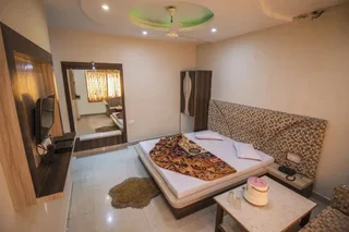 Пачмарай: Hotel Natraj