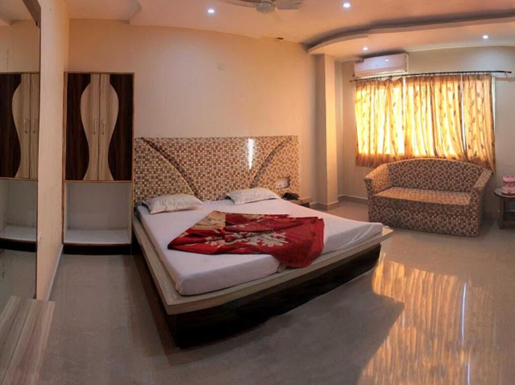 Пачмарай: Hotel Natraj