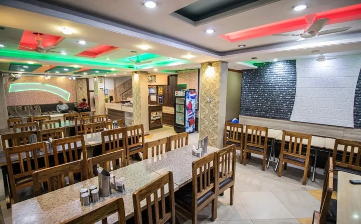 Пачмарай: Hotel Natraj